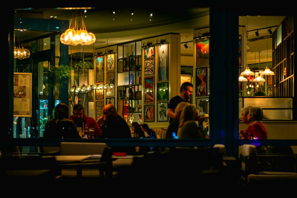Table service in Berlin restaurant